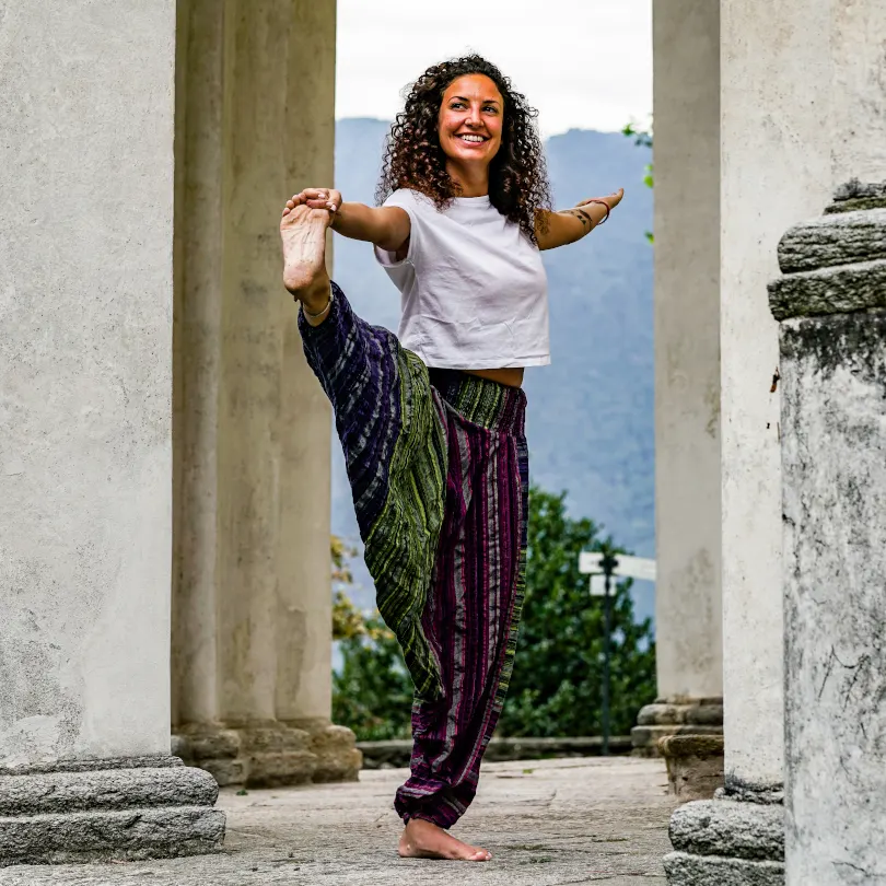 Silvia “Sisa” Lorenzini in equilibrio tra due colonne